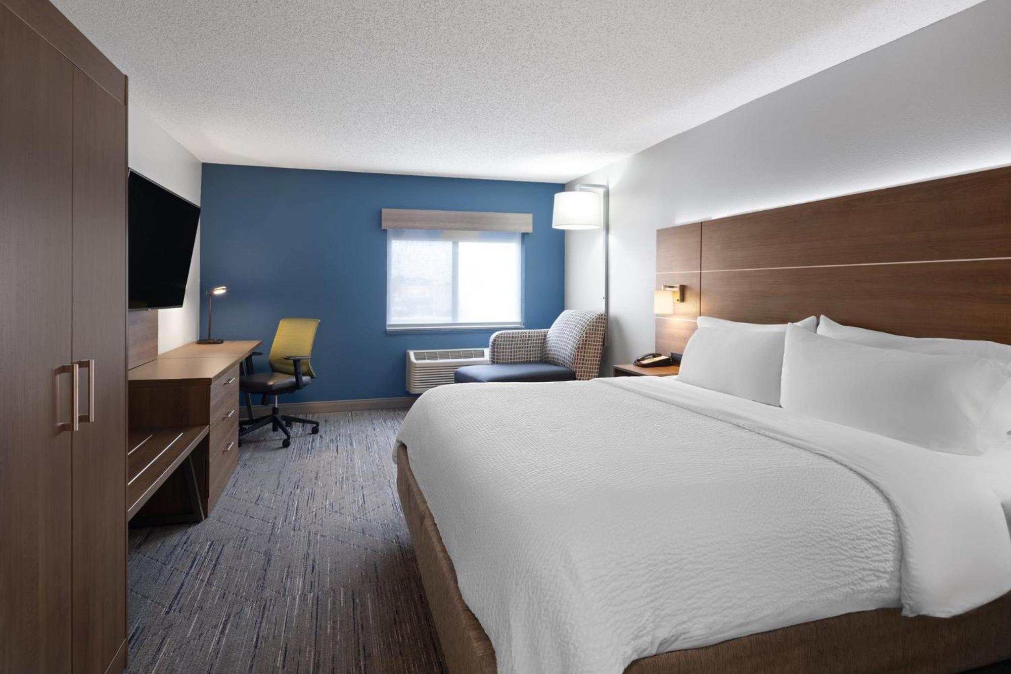 Holiday Express Sheboygan-kohler / I-43 By Ihg Hotel