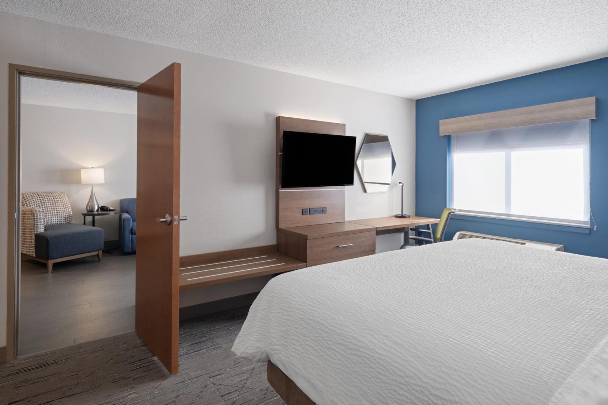 Hotel Holiday Express Sheboygan-kohler / I-43 By Ihg 3*